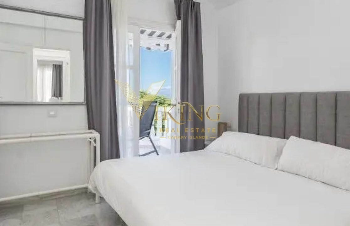 CB-CL-S00013-3-bedroom-villa-on-the-seafront-in-Playa-de-Fanabe-04